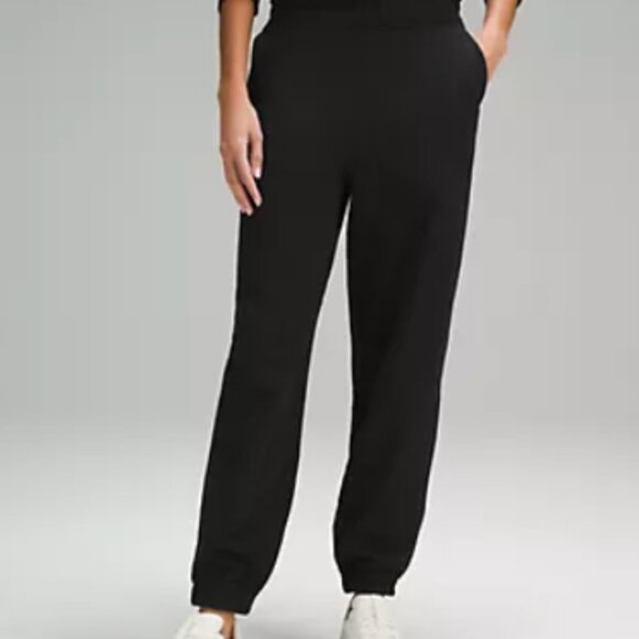 Lululemon Relaxed High Rise Jogger - Picture 1 of 5